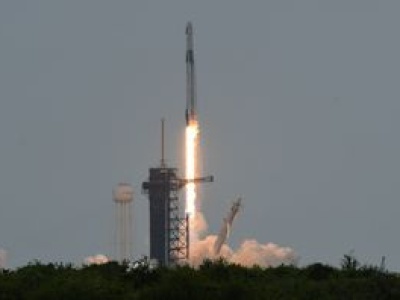 SpaceX wstrzymuje starty Falcon 9. W trakcie lotu wystąpiły problemy