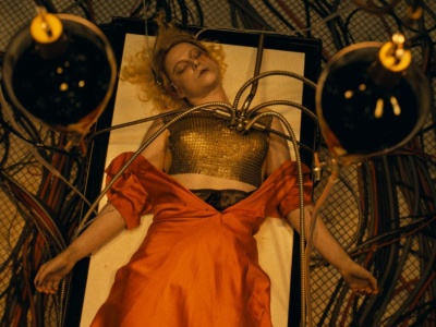 Aż 3 role w jednym filmie. Panna młoda! to wielki popis Jessie Buckley