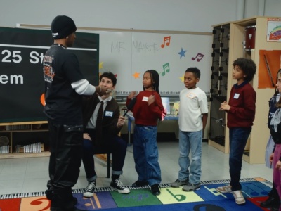 ASAP Rocky uczy rapu dzieci z Harlemu