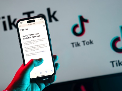 Astronomiczna kara dla TikToka? UE oskarża aplikację o uzależnianie użytkowników