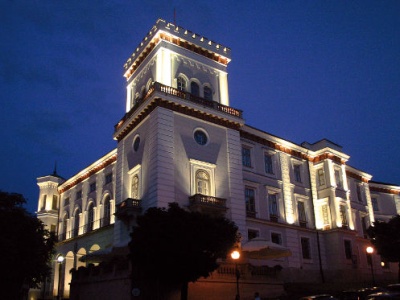 Poranny wypadek na jednym z głównych skrzyżowań w Bielsku-Białej. Piesza trafiła do szpitala