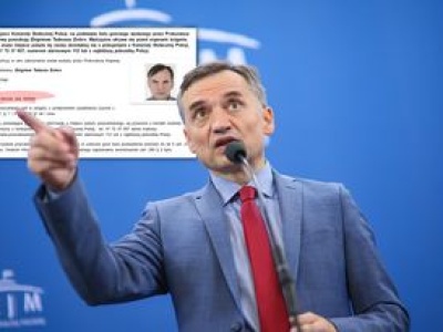 Wpadka policji przy liście gończym Ziobry. Tak ją komentują