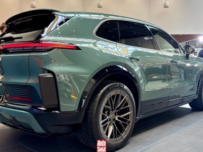 Widziałem nowe Porsche Cayenne Electric Turbo. Ma osiągi superauta, zakrzywiony ekran i płetwy