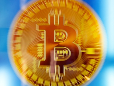 Krach na bitcoinie mimo wsparcia Trumpa. Z rynku wyparował bilion dolarów