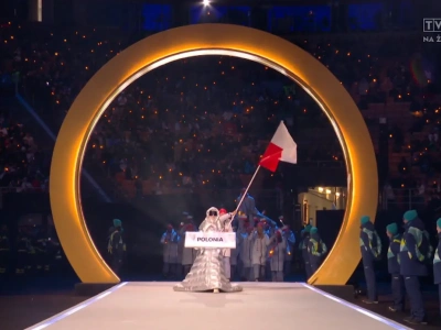 Polacy wyruszyli w uroczystym przemarszu podczas otwarcia ZIO. Jeden szczegół przykuwał uwagę