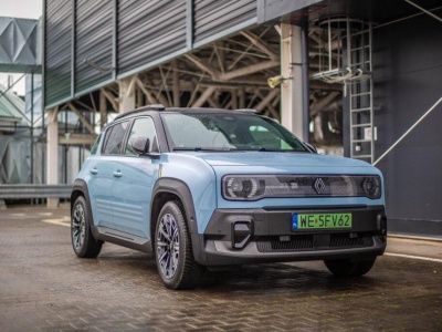 Ford nie złożył zamówienia, Jeep nie chciał wyprodukować auta. „Jak kupiłam swojego nowego Renault 4?”