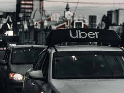 Miliony dolarów dla pasażerki. Kara dla Ubera po gwałcie