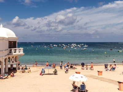 Plaże znikają, a turyści nawet o tym nie wiedzą. Ten wakacyjny raj staje się tykającą bombą