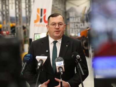 Minister dokłada kolejny miliard 