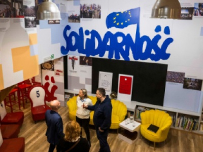 Wystawa „Solidarność” zostanie na stałe w Brukseli. Danuta Kuroń: belgijscy związkowcy byli z nami