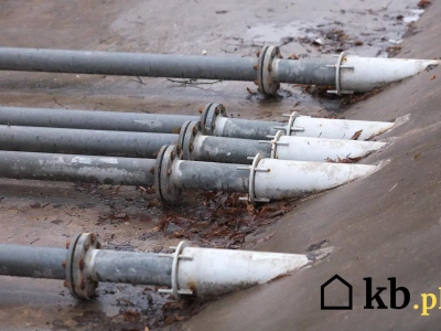 Te koszty mogą zrujnować budżet budowy jeszcze przed fundamentami. Mało kto liczy je przed startem