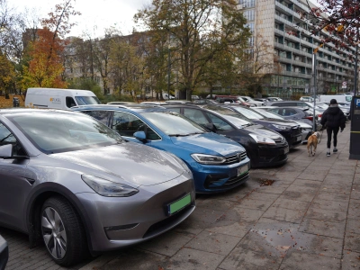 Spektakularny upadek elektrycznej ofensywy! Tyle straciły koncerny, które postawiły na samochody elektryczne