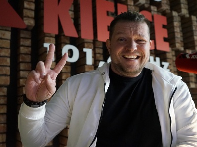 „Orzełek Iggy” lata także dzięki Kielczaninowi. Krystian Dulnik wśród twórców nowej animacji