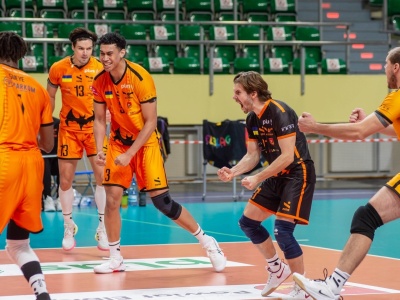 Nieobliczalny Barkom pokonał mistrza Polski