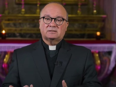 Ważny urzędnik Kurii Rzymskiej pisze o LGBTQ. Dziwne, niepokojące słowa