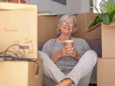 Seniorzy mieszkają jak studenci. Nie stać ich na nieruchomość