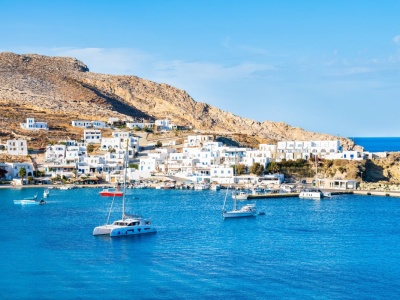 Ta wyspa wygrywa z Santorini. Plaże jak z folderu reklamowego, a turystów jak na lekarstwo