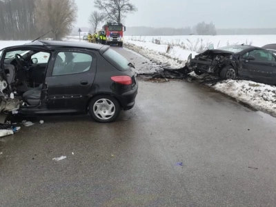 Tragiczny wypadek w pobliżu Ciechanowa. Jedna osoba nie żyje, dwie ranne