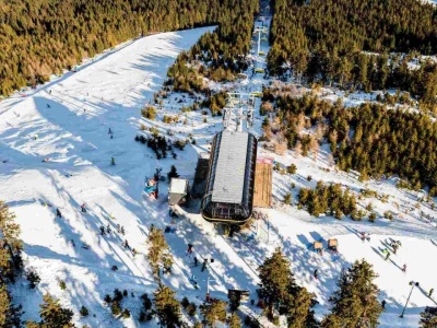 Czarna Góra i Dolny Śląsk zimą – narty, legendy i niezwykłe atrakcje regionu