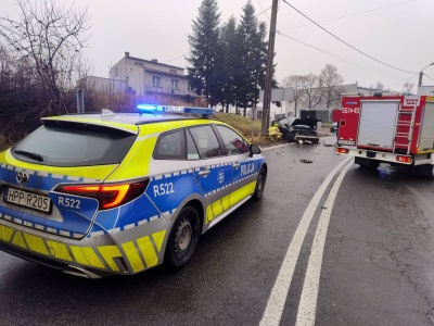 Zderzenie dwóch samochodów na DK 45 w Raciborzu Sudole