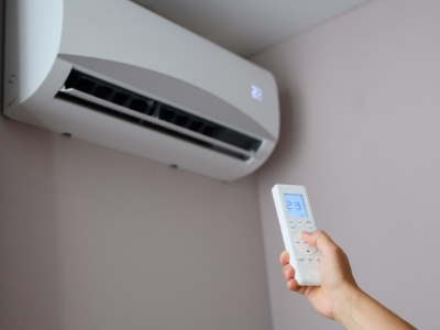 Montaż klimatyzacji może skończyć się eksmisją. Właściciel musi to zrobić