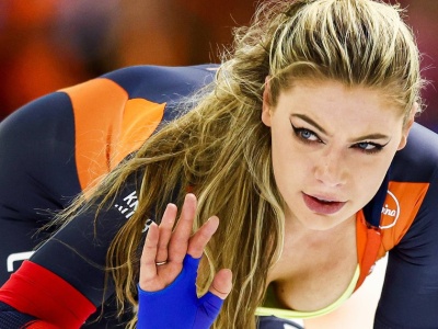 Piękna łyżwiarka wywołała burzę w swoim kraju. Nie zostawiają na niej suchej nitki. 