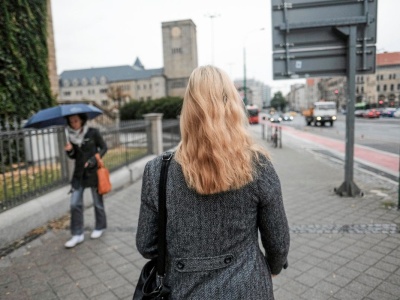 Nie potrafisz chodzić powoli? Psycholodzy łączą to z konkretnymi cechami osobowości