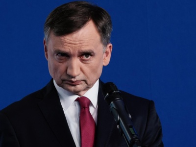 Dzwonił na policję w sprawie Ziobry. Wkrótce stanie przed sądem