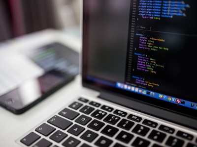 Uwaga na fałszywe e-maile podszywające się pod urząd skarbowy. Trwa fala oszustw