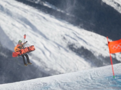 Koszmarny  wypadek na igrzyskach, stok przeszyły krzyk i płacz legendy. Kibice zakrywali oczy