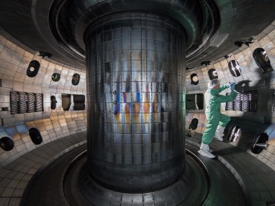 Chiński tokamak EAST pokonał barierę gęstości plazmy. To kolejny krok w stronę energii fuzyjnej