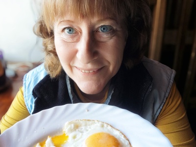 20 lat badań dało niezbite dowody: śniadanie o tej porze skraca życie