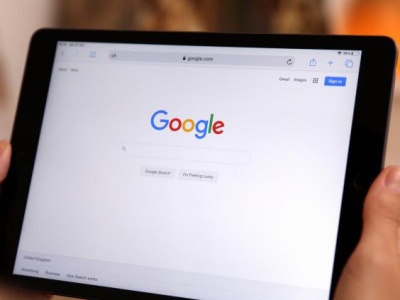 Kupujemy Toyoty, ale w sieci szukamy czegoś innego. Polacy oszaleli na punkcie tej marki