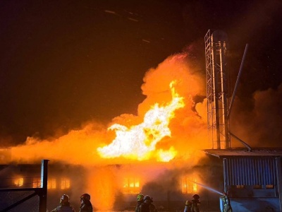 Pożar hali magazynowej. 