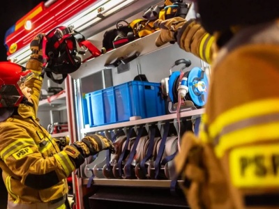 Płonie hala ze zbożem koło Słupcy