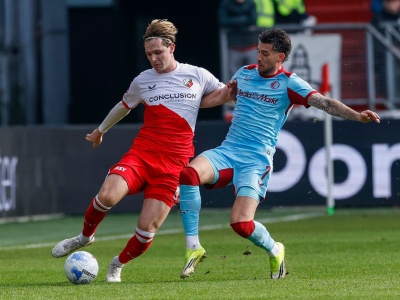 Moder zagrał jako napastnik i od razu błysnął. 