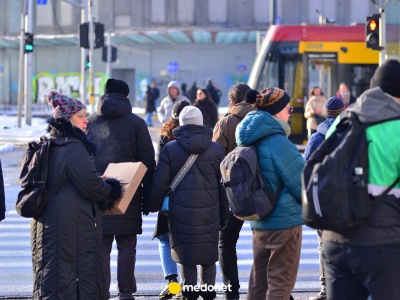Zmarło już 1061 osób. Eksperci: szczyt zachorowań potrwa do marca