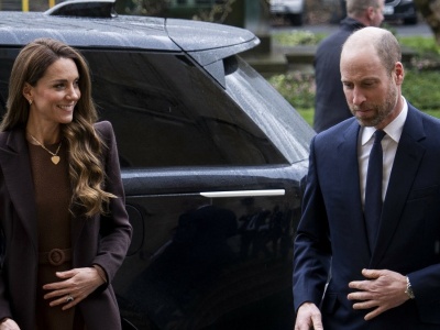 Wyszła cała w hitowym brązie. Wzrok jednak przyciągała jej szyja