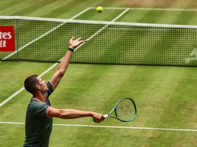 Duży spadek Huberta Hurkacza. Kamil Majchrzak najwyżej w karierze