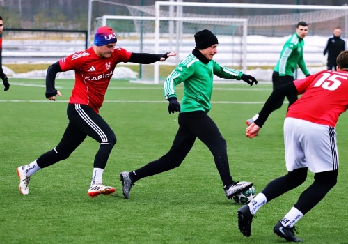 Piłkarska zima. Wszystkie nasze zespoły z 3 i 4 ligi grają już sparingi