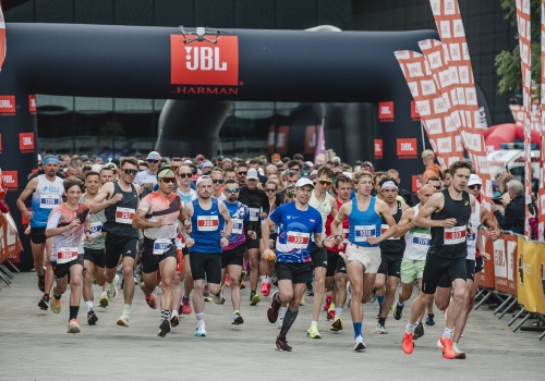 Ruszyły zapisy na II JBL Run Katowice 2026! Pobiegniemy, by pomagać