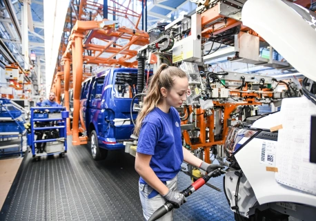 USA hamuje, gdy reszta świata przyspiesza