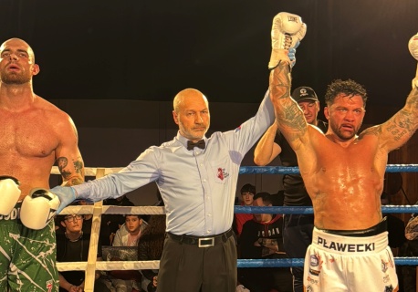 Pławecki rozbił Czecha, ale nie zdążył go dobić. Rywal liczony aż pięć razy!