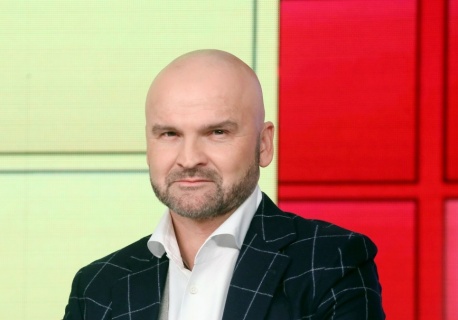 Zaczynał od roznoszenia ulotek. Dziś jest jednym z najbogatszych Polaków