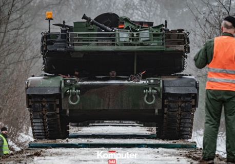 Warszawa otrzymała nowe czołgi. Kolejna dostawa Abramsów dla polskiej armii