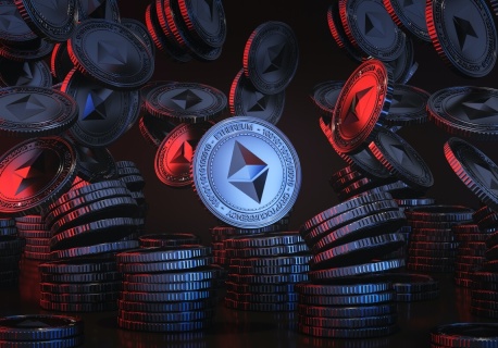 Ethereum wraca powyżej 2 000 USD. Dane z rynku pochodnych sygnalizują zmianę nastrojów