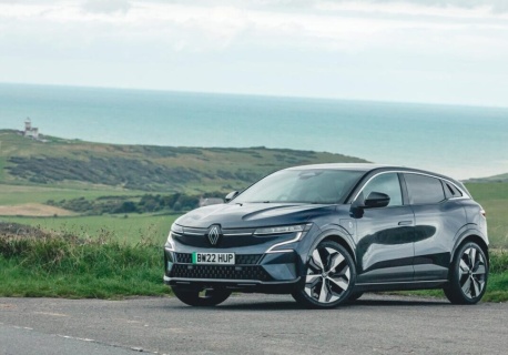 Renault pod ścianą w Niemczech. Clio i Mégane mogą wylecieć z rynku przez spór o patenty