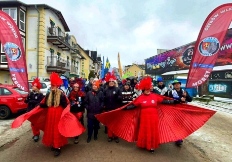 Morsy pokonywały zimne fale Bałtyku (ZDJĘCIA)