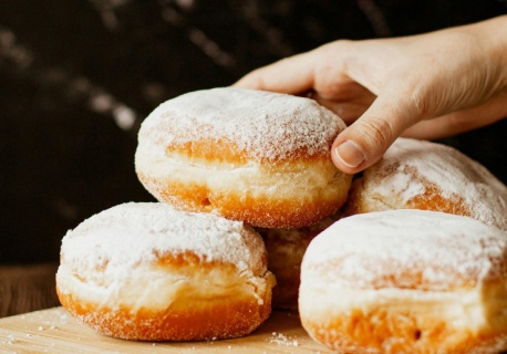 Carrefour będzie świętował tłusty czwartek rzemieślniczymi pączkami