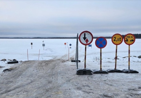 Tymczasowa autostrada lodowa przez Bałtyk otwarta! Czuwa nad nią państwo